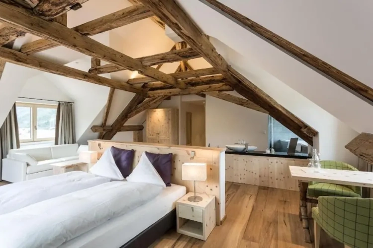 Comfort Double room with balcony and with mountain view
