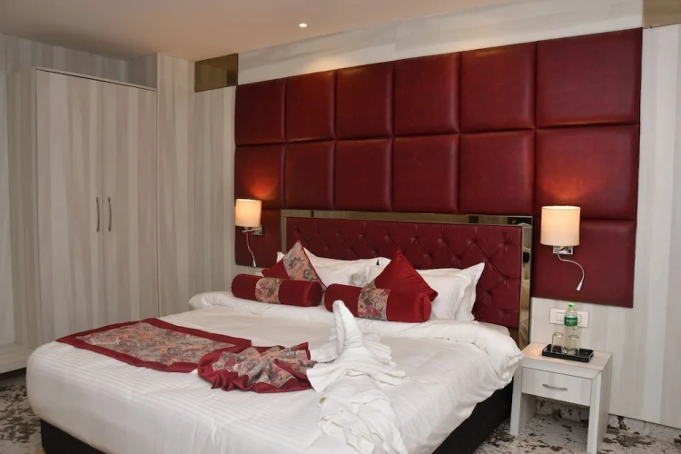 1 Bedroom Suite