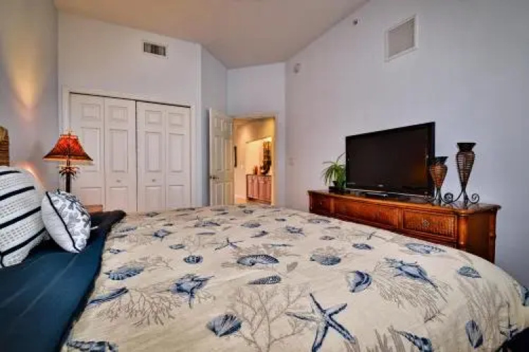 Harborview Grande 406