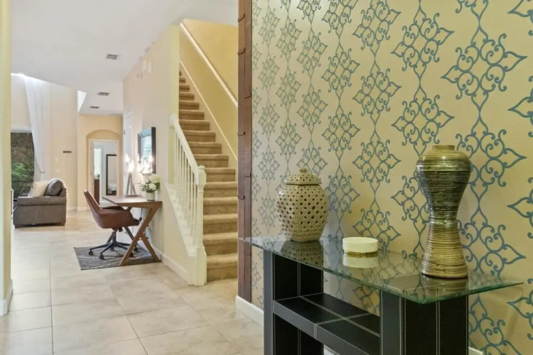 Spacious Vacation Home With Pool Jacuzzi Near Disney
