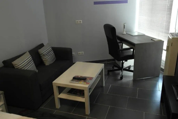 Single Studio