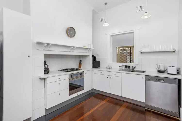 Chic Semi-detached 2-bed Home With Outdoor Dining