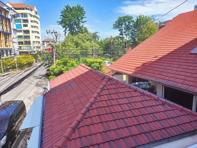 1 Bedroom Apartment with city view