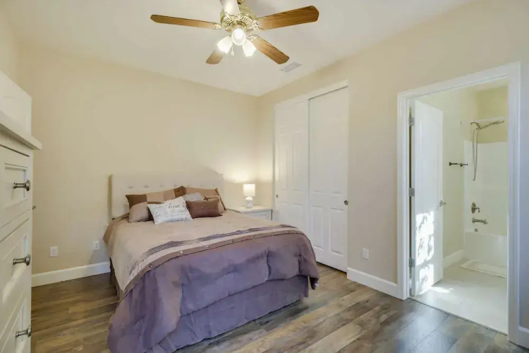 Desirable Reno Apartment: 15 Mi to Ski Slopes!
