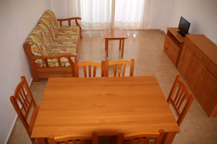 2 Bedrooms Apartment
