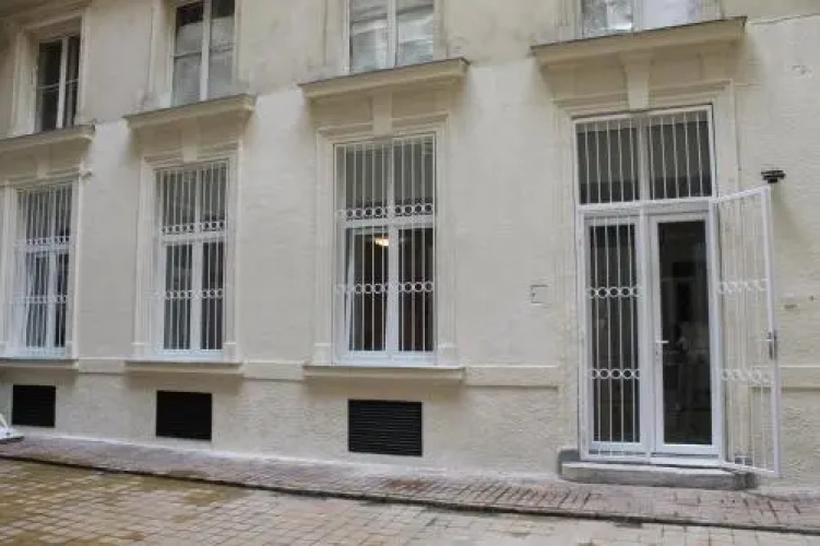 Titaru House