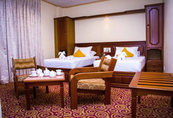 Hotel Lakefield