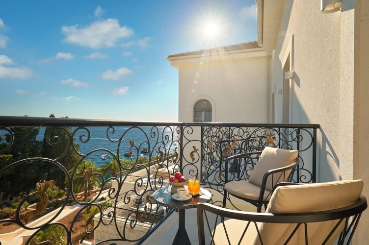 Premium room with balcony and with sea view