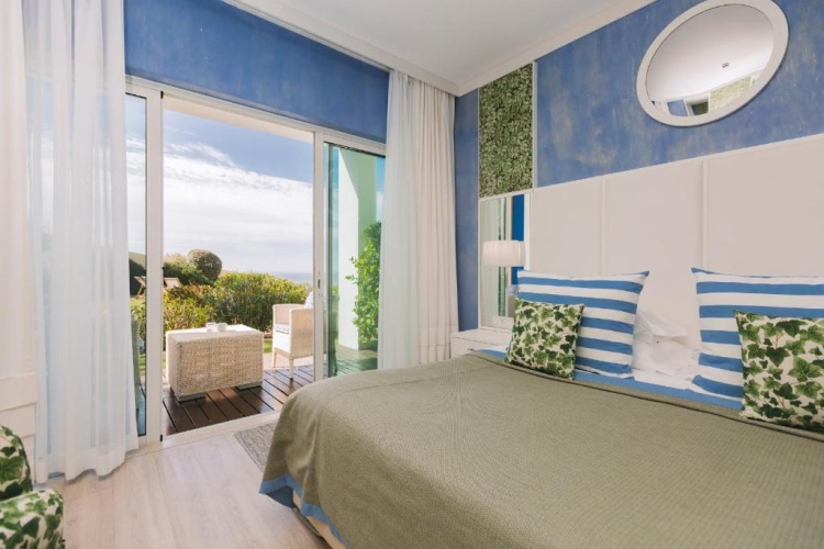 Superior Double room with partial sea view