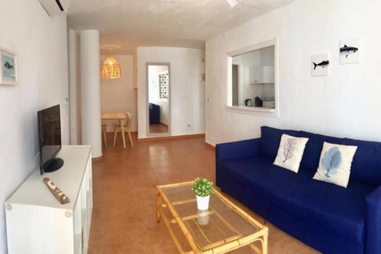 3 Bedrooms Apartment