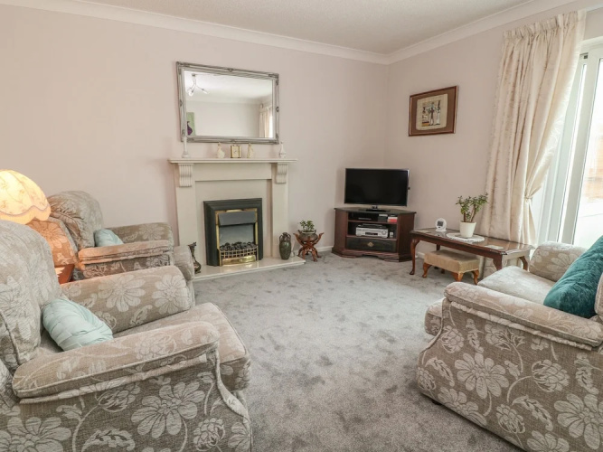 5 Rose Hill Close