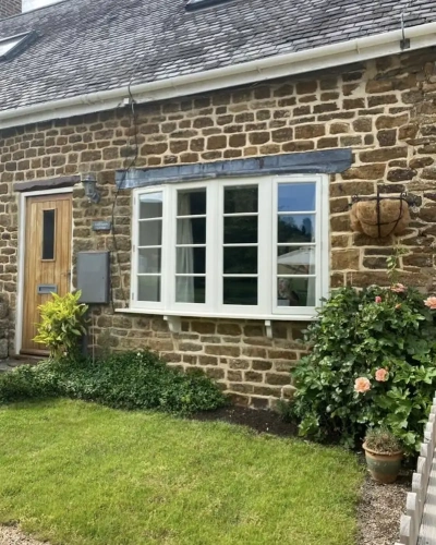 Cottage with courtyard view