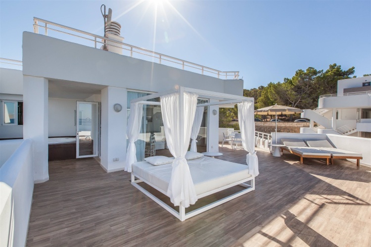 FERGUS Style Cala Blanca Suites photo 29