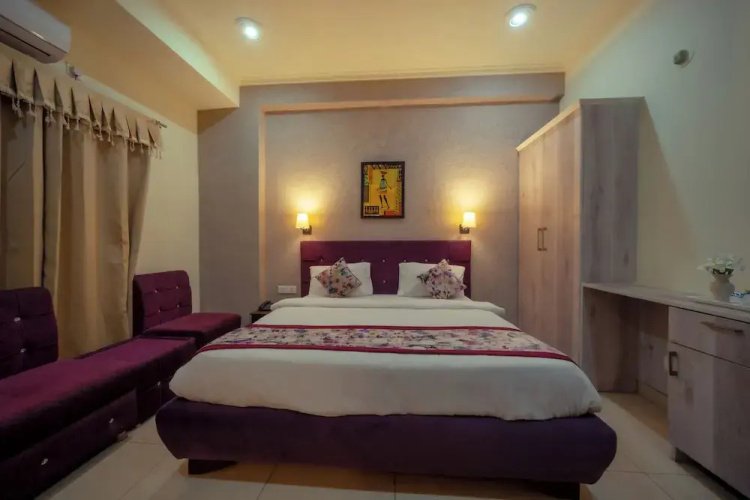 Hotel Hsr View Inn