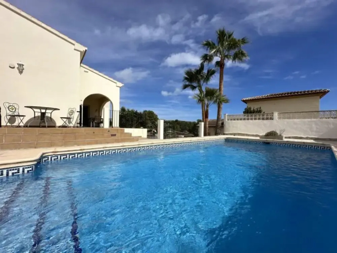 Three Bedroom Villa With Private Pool in Moraira