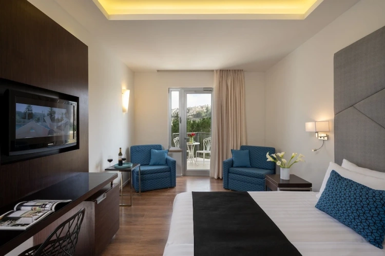 Classic Twin room with balcony