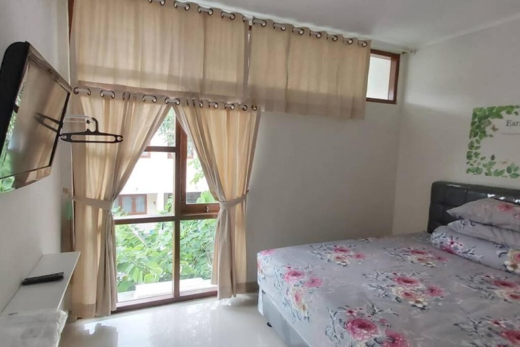 4 Bedrooms Cottage