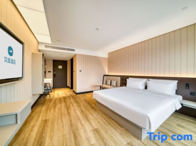 Standard Double room with river view