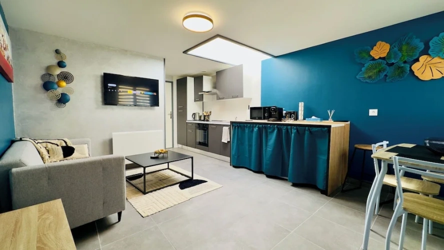 Deluxe Apartment