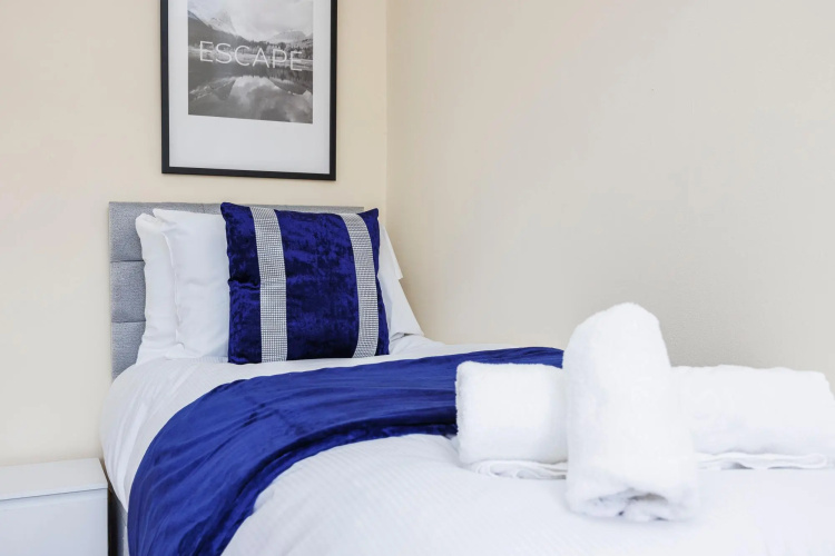 East Croydon Home - Contractors