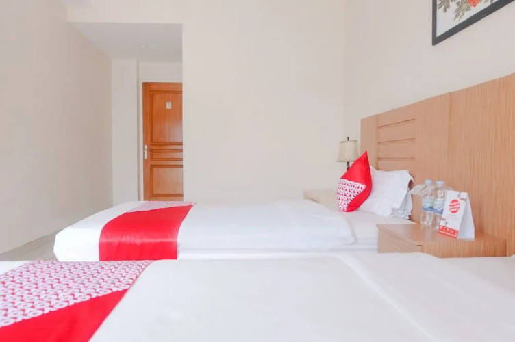 Oyo 696 Hasanah Guest House Syariah de Saphire