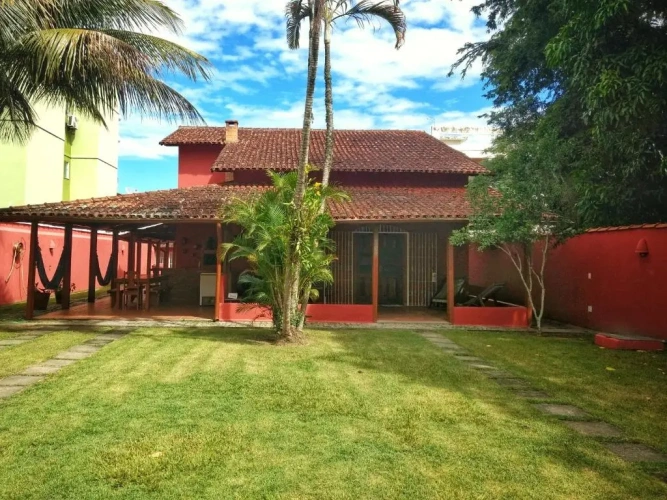 4 Bedrooms Cottage