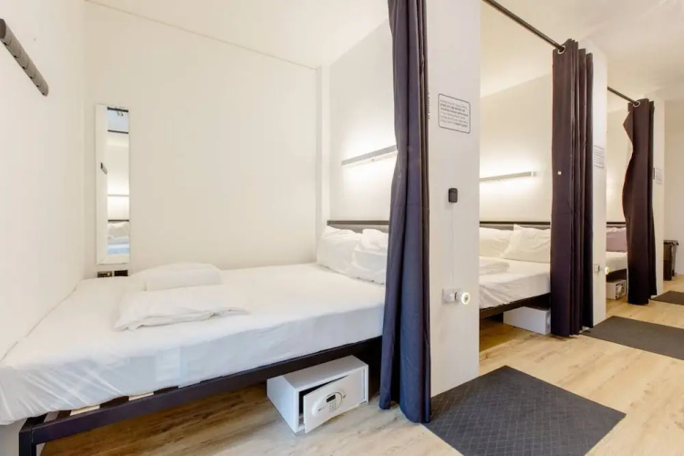 RadZone Hostel