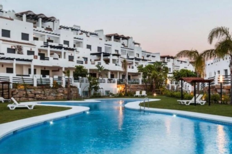 2 Bedrooms Apartment