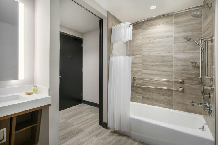 DoubleTree by Hilton New York Times Square South photo 9