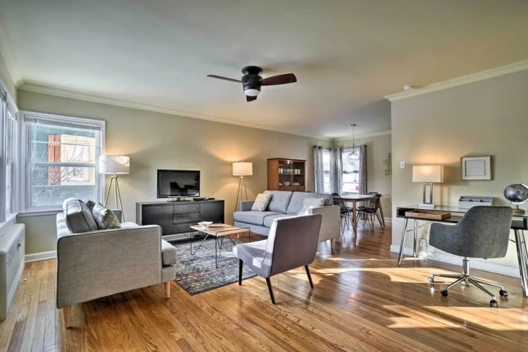 2 Bedrooms Apartment