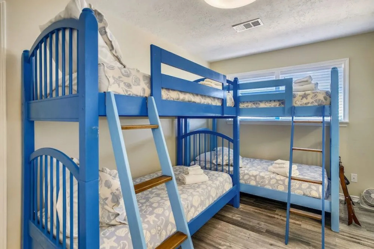 Barefoot Pelican by Ryson Vacation Rentals