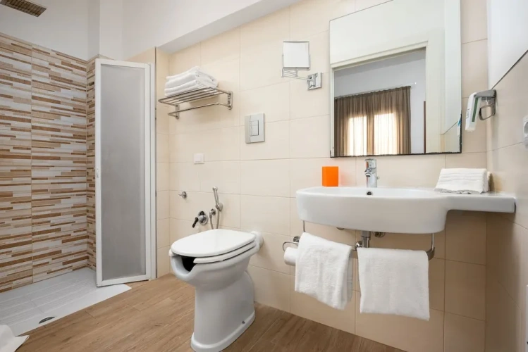 Standard Triple Basement room