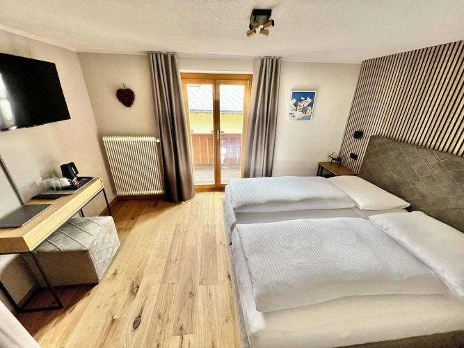 Classic Double room with mountain view