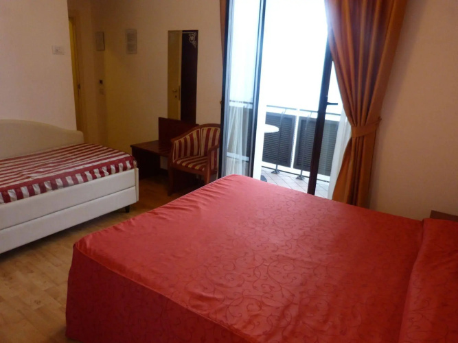 Hotel Joli