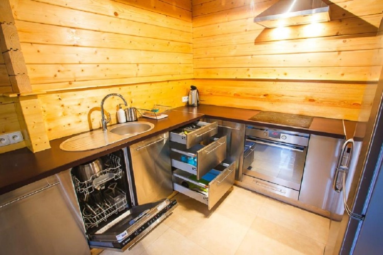 4 Bedrooms Cottage