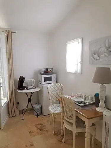 Les Chênes