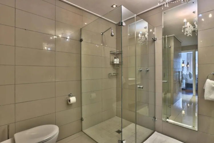 615 Cape Apartment