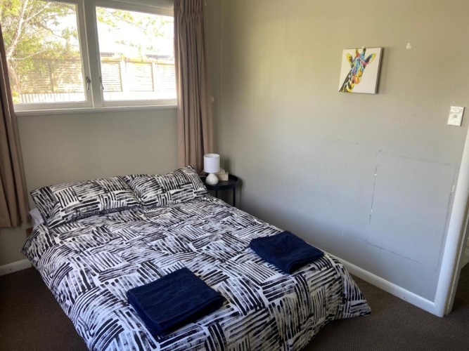 3 Bedrooms Apartment