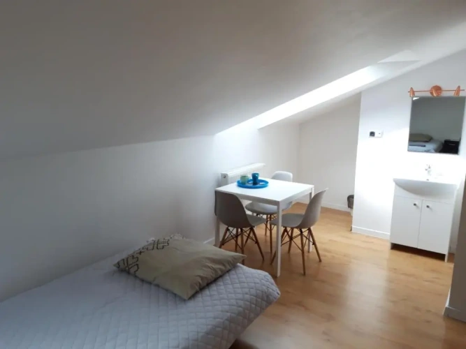 Standard Triple room