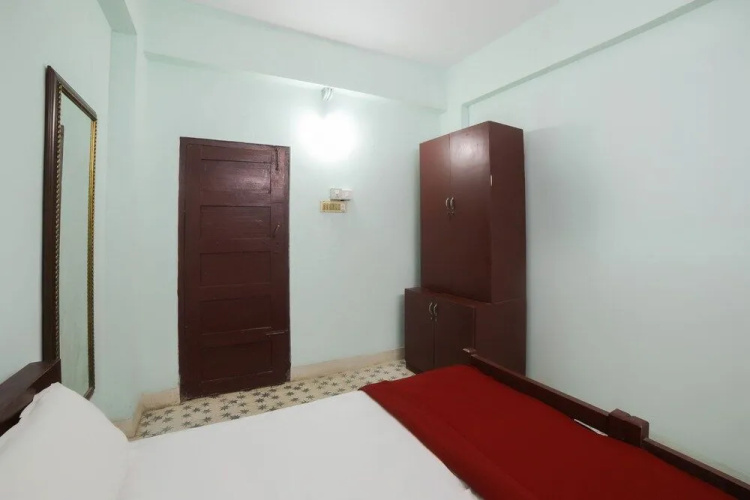SPOT ON 45878 Adoor Homestay