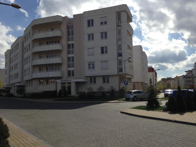 2 Bedrooms Twin Apartment