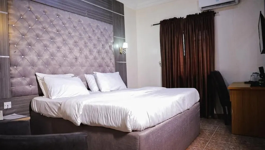 Seth Hotel