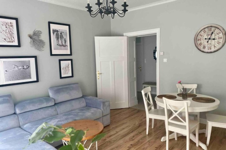 3 Bedrooms Apartment