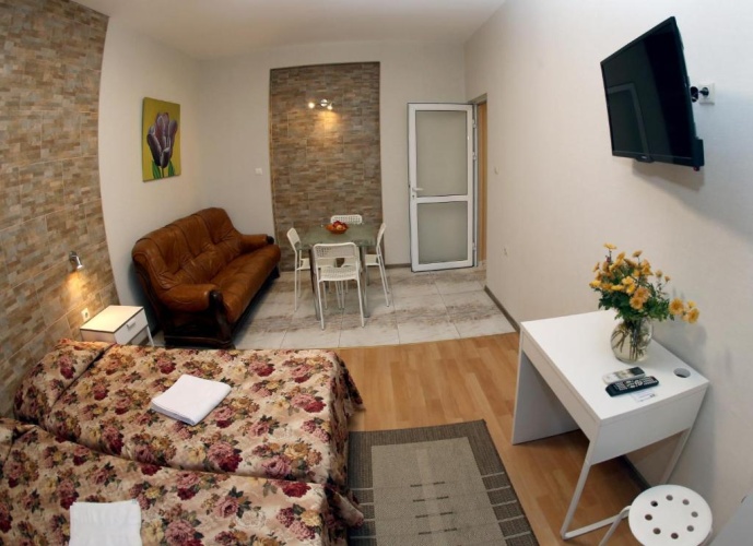 1 Bedroom Twin Apartment
