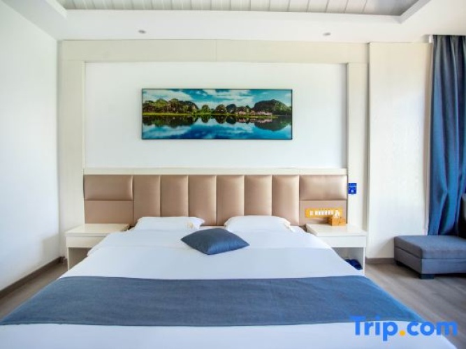 Standard Double room with lake view