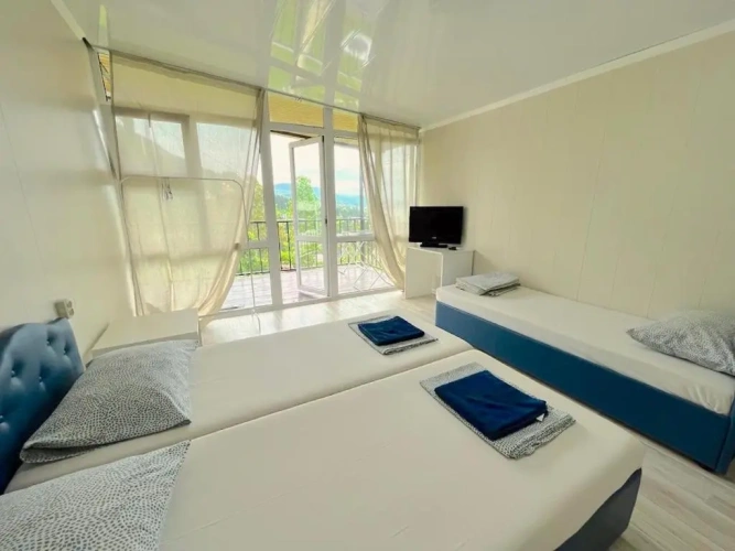 Standard Triple room