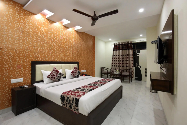 OYO 9040 Hotel Alpine