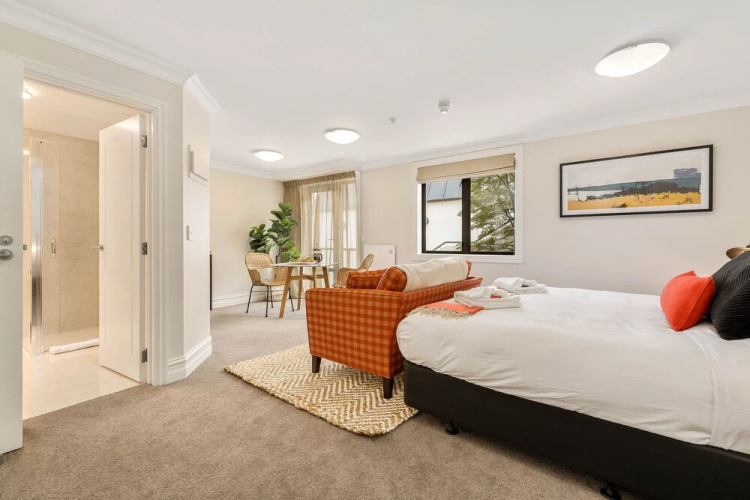 Central Luxury at 407 the Beacon Studio