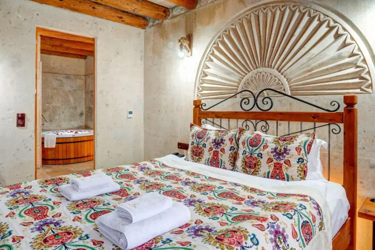 Atax Cave House