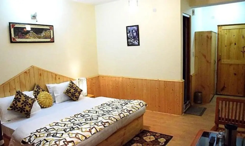 Fabhotel Mahavir